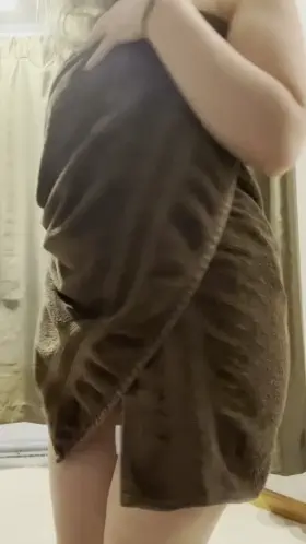 Can I be your favorite milky milf? 😘