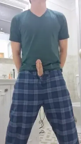 Every second of a hands free orgasm is an eternity of frustration and bliss 😈