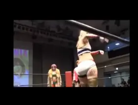 Hikaru Shida knows how great her ass is