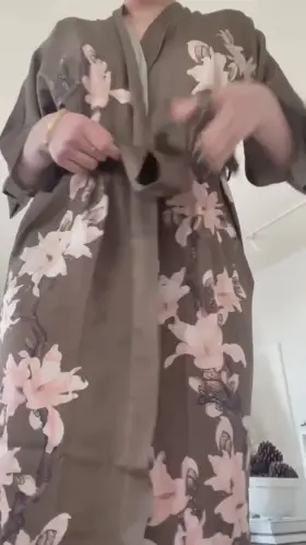 Testing out my new robe. What do you think ?