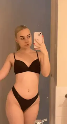 Take me to the beach pls