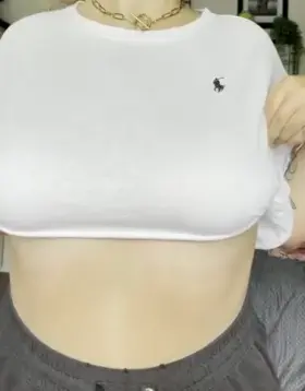 Escaped my room to make a titty drop for you xx