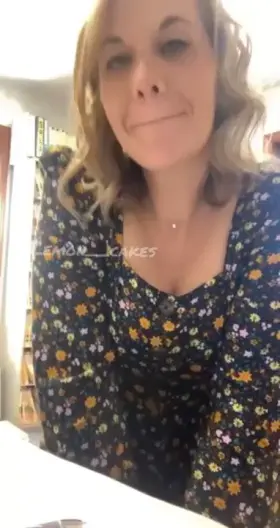 all this paperwork makes me so horny😜 [GIF]