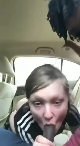 Young snowbunny BJ in the car