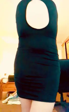 What you guys think of my new dress? 😌 gifted by a lovely supporter 😘