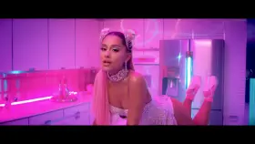 (M4A) looking to get some carplay head maybe more around the avalon park area while we look at some of our fav celebs maybe we can listen to them too. Ariana grande, phoebe bridgers and more ;)