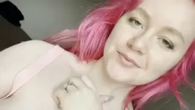 Bedhead and curves that could knock your eye out 😉