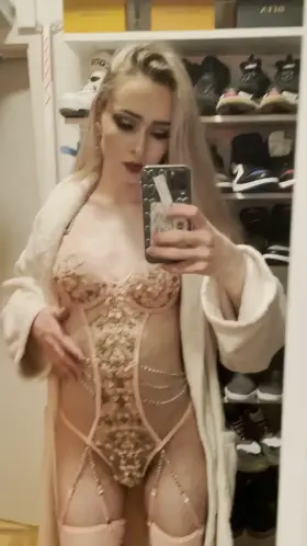 It would really make my day if at least one person appreciates chubby trans babes like me (OC)