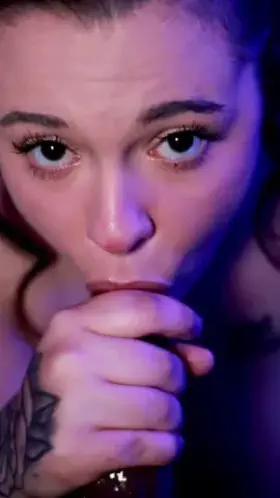 Mommy gets a big Cumshot 💦 (F22)(OC)