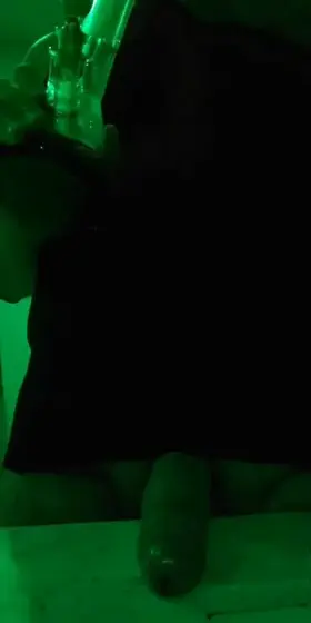 Let's do bong rips in the green roo[m] ✌