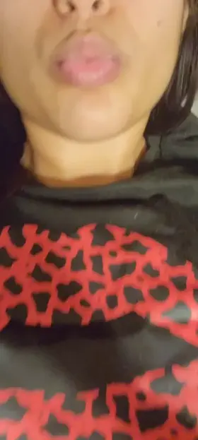 Kiss and pussy goodbye