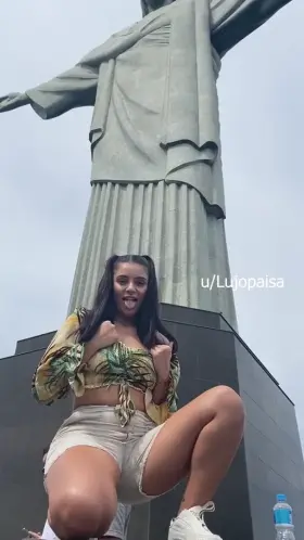 Where am I flashing? wrong answers only. [GIF]