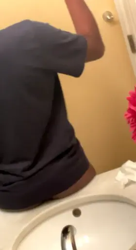 [18] i need a daddy to keep me company this summer >: