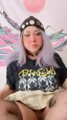 Can I be the cumslut of your dreams?