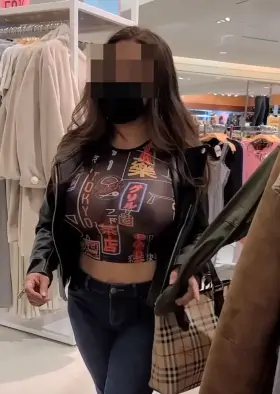 Mom of 3 knows how to make guys love shopping