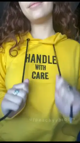 I wanna turn you on so bad… i love making strangers dicks hard😈 [19]