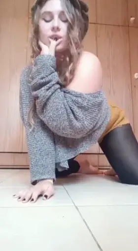 how we feel bout my alt/indie girl tease?