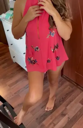 Let's start your weekend off right😘Who wants to feel them next ? (Mom of 2)