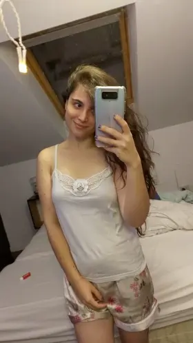 Can we cuddle fuck? I make a great small spoon 😌