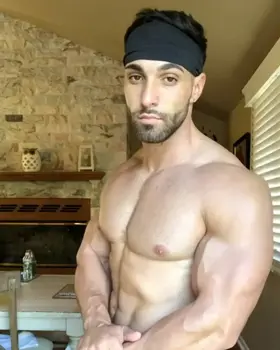 Just got my morning workout in… happy Sunday everyone ☀️