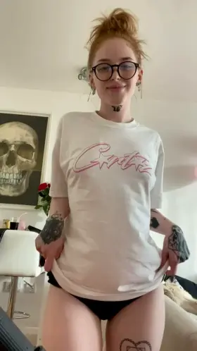 [drop] sorry lazy day, looking like a 🤓 hope you like small titties 🥺