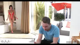 MILF Veronica Avluv asks for opinion gets creampied instead