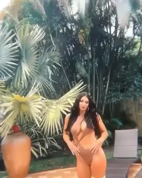 'Pornstar' Billie 😏