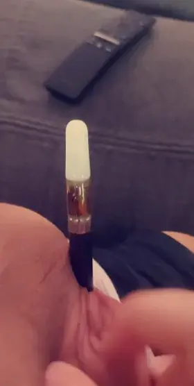 Old vid - anyone wanna vape?