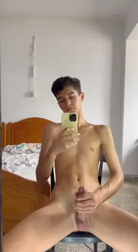 Eat my huge dick 🥺