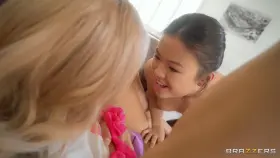 Squirting on her tits