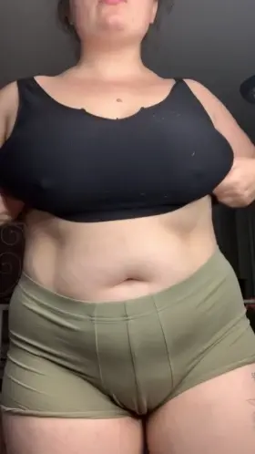 curvyyy titty drop for you