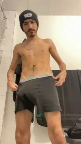 Do y’all even wana keep seeing my posts or should I stop