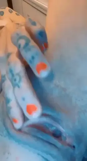 Just a smol tease 💜