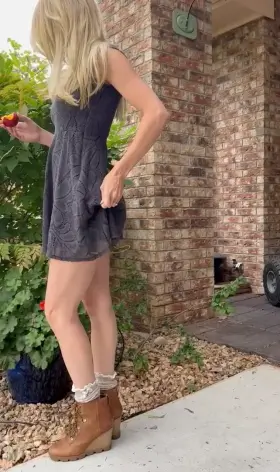 Peek but don’t pinch [f]