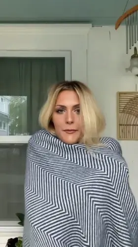 It was a little chilly, but I guess I can lose this blanket for you 😘 [oc reveal]