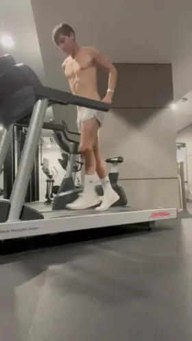 Running is more fun nude