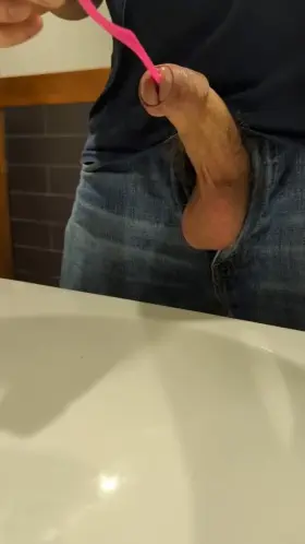 Riding the edge with an improvised sound