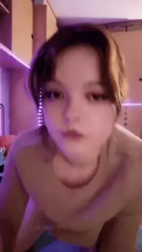 Is there at least one guy who would let me ride? [gif]