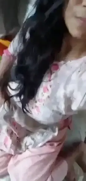 [F] Desi Extremely Cute Gawl Enjoying Herself ❤️🔥 Full Video 👇👇