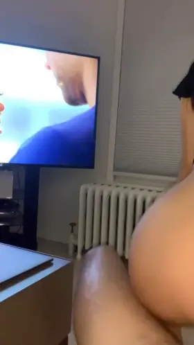 How I get him to watch the bachelorette with me 🌹🤪