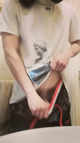 I wonder what's inside those pants 🤔