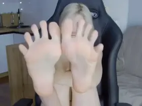 blonde shows off her feet