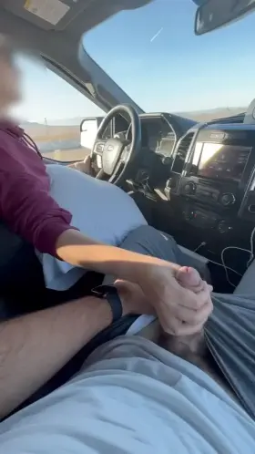 Love grabbing my man in public 😎