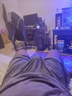 Does this black dick make you horny?? Kik teledef8 snap bbcool44