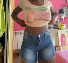 (F19) Be honest: Did you think I was that thicc first?😏