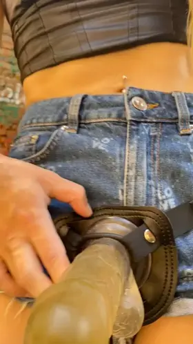 Open your mouth honey 🖤