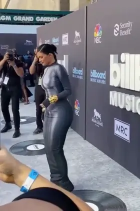 Flawless at the Billboard Music Awards