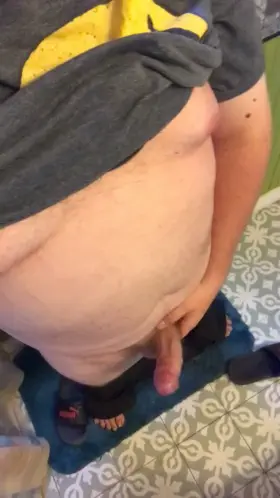 (36) hello my fellow bisexual cuties ❤️ I’m here to give a thick juicy release to help you unwind for the weekend. Daddy’s a giver lol