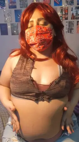 Just a regular brown girl playing with herself 💛🖤