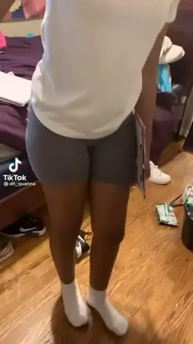 Someone tribute this li thick bitch with me